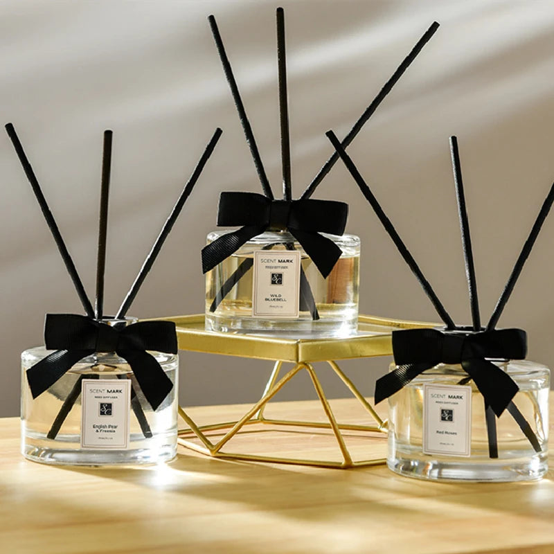 Elegant 180ml aromatherapy reed diffuser with essential oils for bedroom or bathroom, stylish air freshener and home decor gift