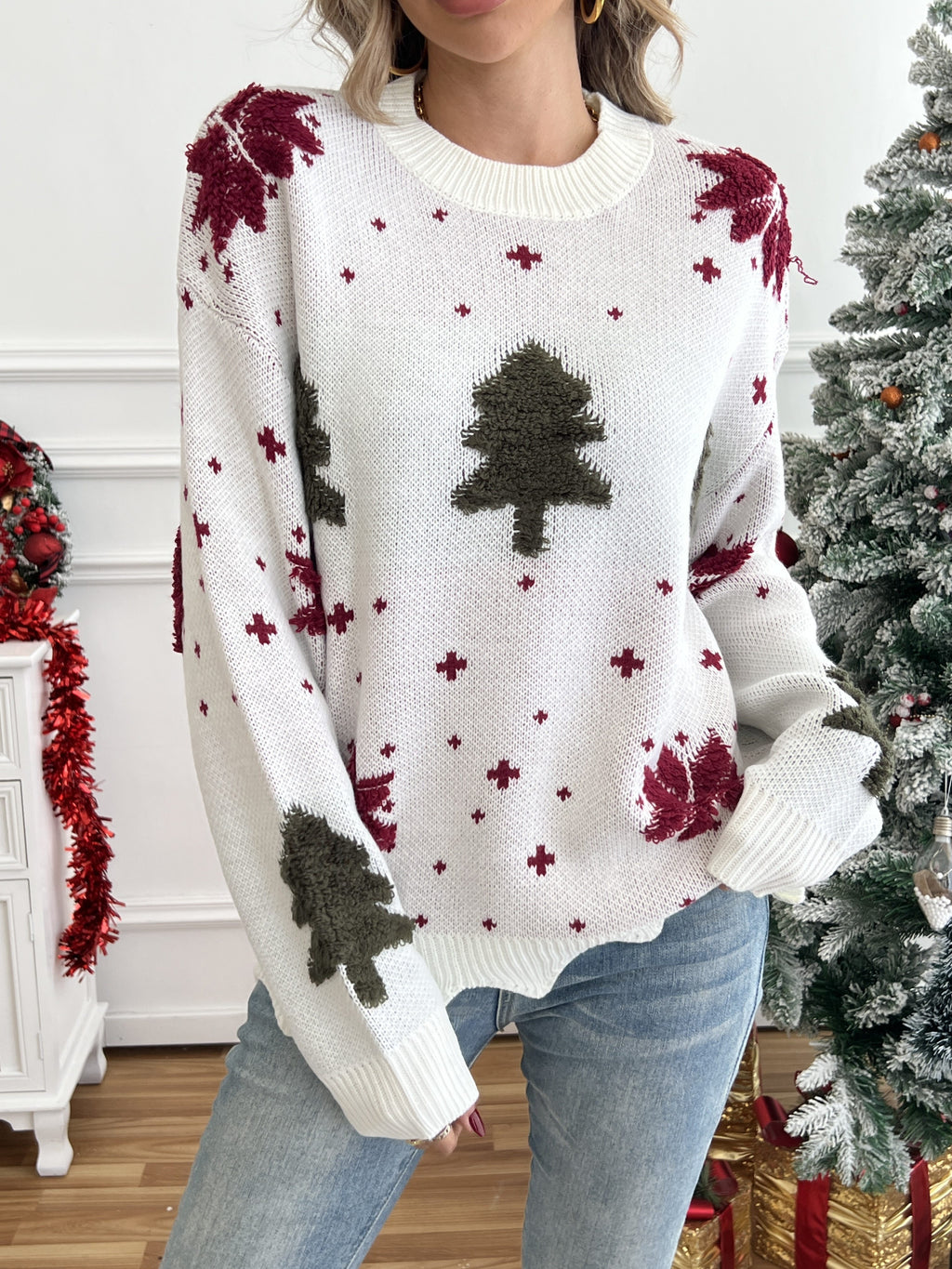 Festive Women’s Christmas Sweater – Soft Long Sleeve Knit Pullover with Scalloped Trim