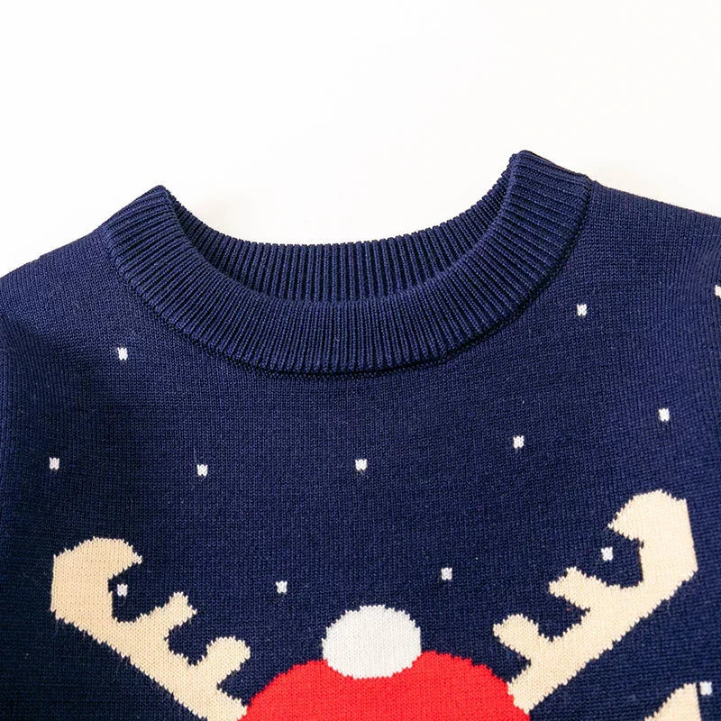 Cute kids Christmas sweater – warm knitted holiday pullover for boys and girls, cozy winter outfit with festive design